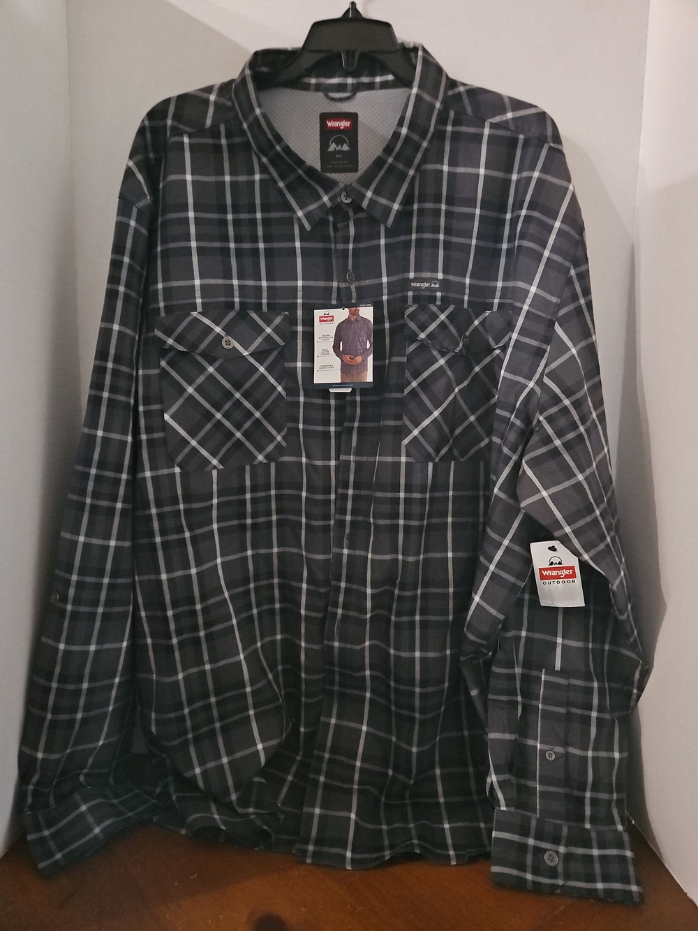 Wrangler Men's Black and Gray Plaid Button-Down Shit 3X Large